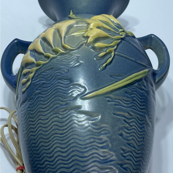 Roseville 1940 Blue Freesia Art Pottery Functional Vase-Lamp Rare Vintage MCM - Picture 12 of 13